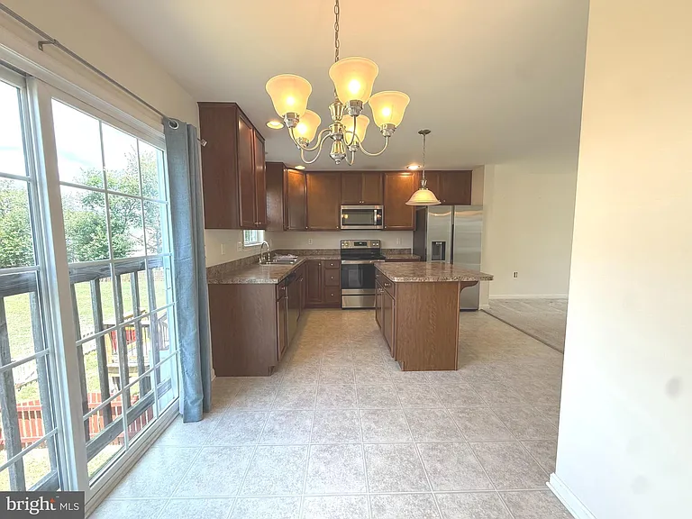232 Morlatt Ln — Photo 17