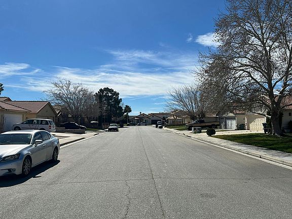 5th image of 3244 Voyager St