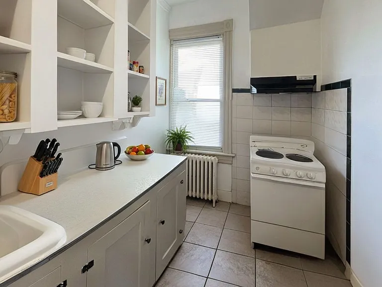 14 Tappan Ave #2-R — Photo 3