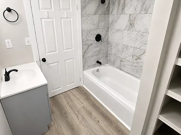 3rd image of 1215 San Pedro St