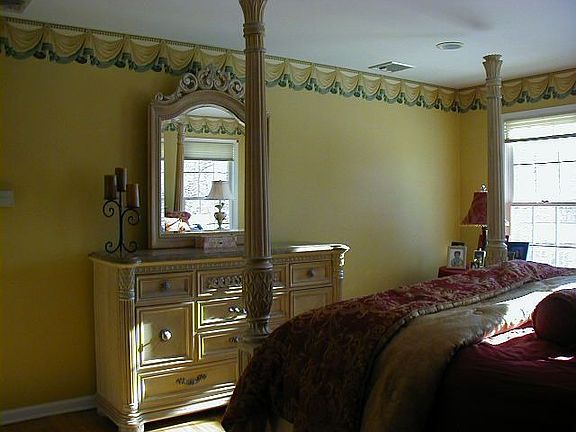Romantic Bedroom with Bonus Room