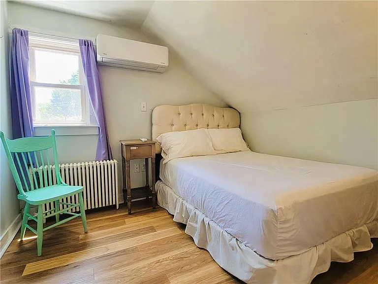 129 Connection St — Photo 18