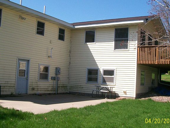 Back View with walkout basement