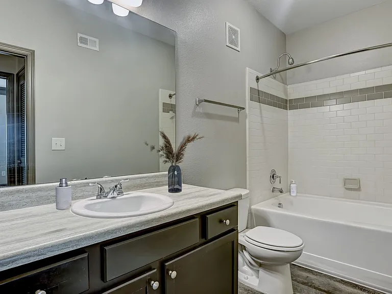 Dalton - 1 Bed / 1 Bath - 871 Sq.Ft.