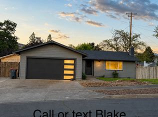 1302 Papago Dr, Medford, OR 97504
