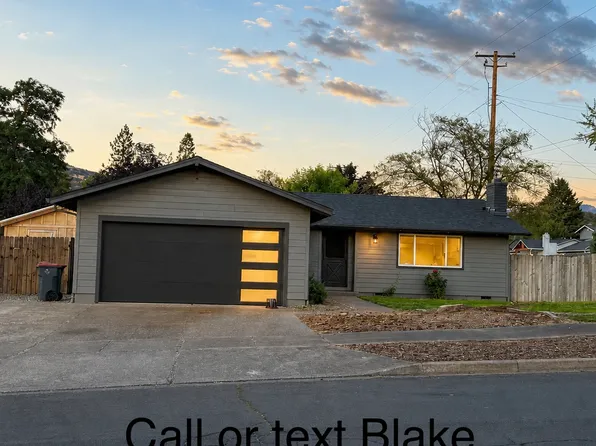 1302 Papago Dr, Medford, OR 97504