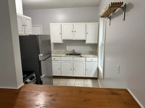 652 Clarissa St, Rochester, NY 14608