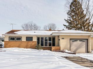 1076 Allen Ave, West Saint Paul, MN 55118