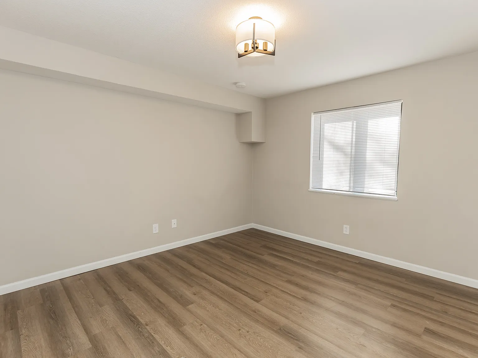 111 N Wisconsin Ave — Photo 2