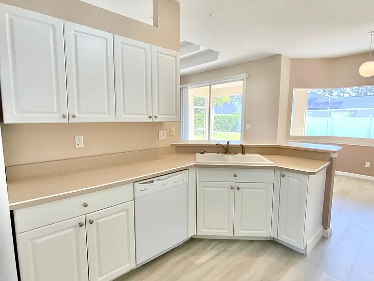 7 Walton Pl — Photo 8