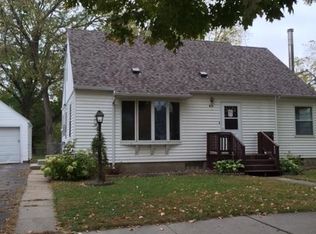 915 Range St, North Mankato, MN 56003