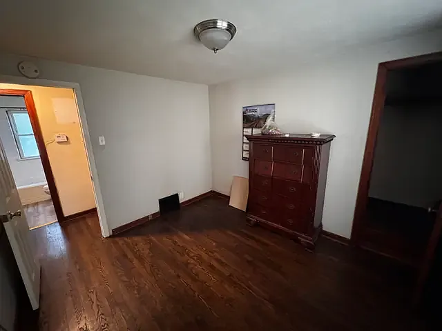 2 bed, $1,000 — Photo 2