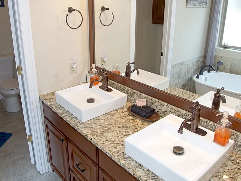 170 Crescent Blf — Photo 5