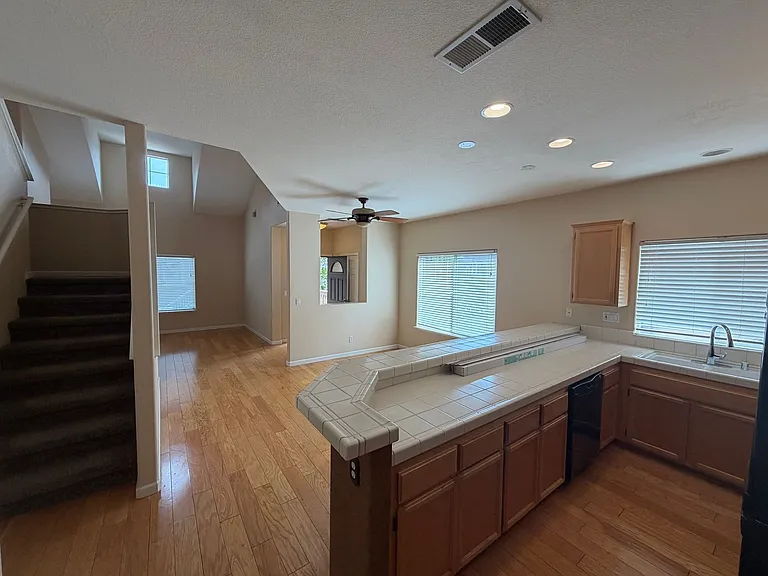 1324 Kondos Ave — Photo 5