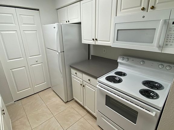 2nd image of 3748 Idlebrook 100 Cir