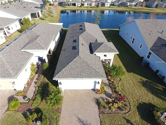 2nd image of 407 Tisbury Ct