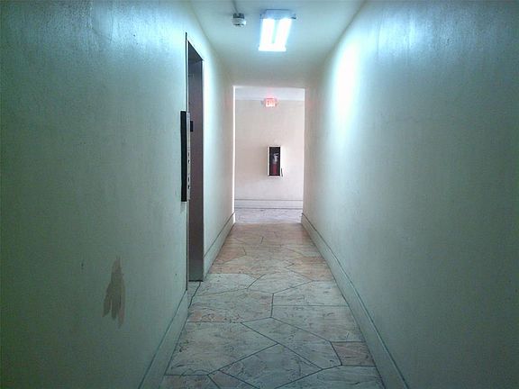 5th image of 624 NW 13th St #222