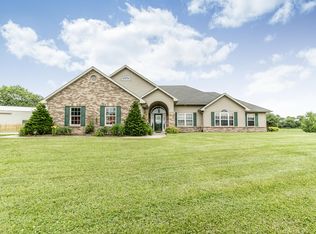 11150 E Rob Cook Rd, Centralia, MO 65240