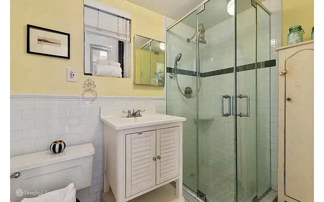 Sold by Douglas Elliman | media 10