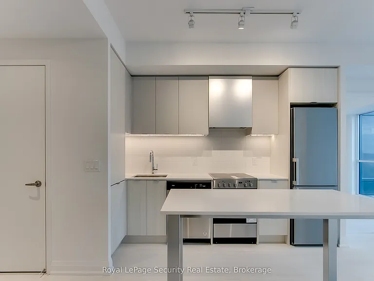 10 Gibbs Rd #1006 — Photo 14
