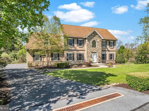 1423 Wellgate Ln, Mechanicsburg, PA 17055