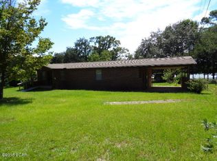 253 E Lakeview Dr, Wewahitchka, FL 32465