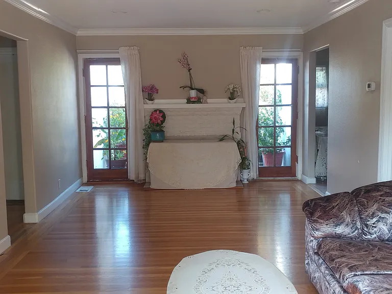 156 Duane St — Photo 3