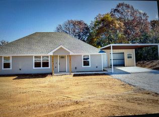 128 Tnt Ct, Springtown, TX 76082