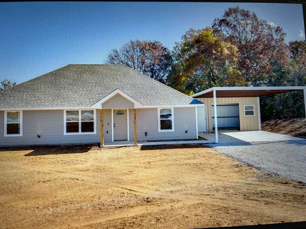128 Tnt Ct, Springtown, TX 76082