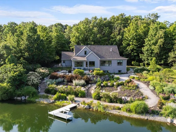 814 Cherry Hill Ct, Fremont, IN 46737