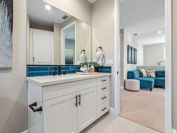 Images are of model homes. Actual homes are under construction and finishes may vary.