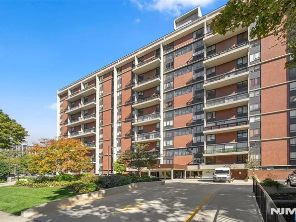 4 Horizon Road #805, Fort Lee, NJ 07024