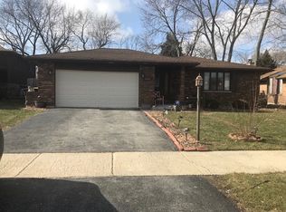 17618 Wright St, Lansing, IL 60438