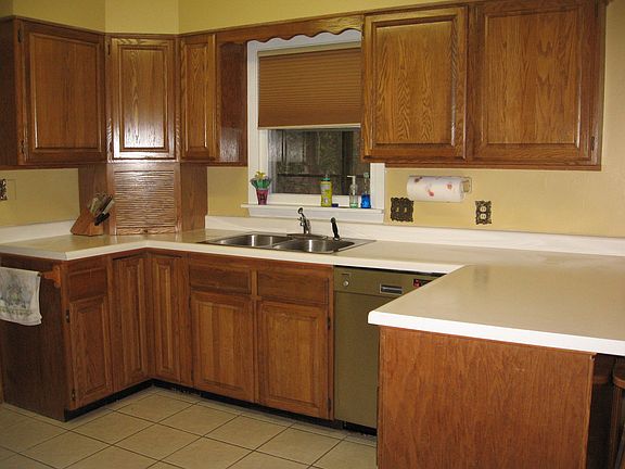 3rd image of 3049 Westwood Dr