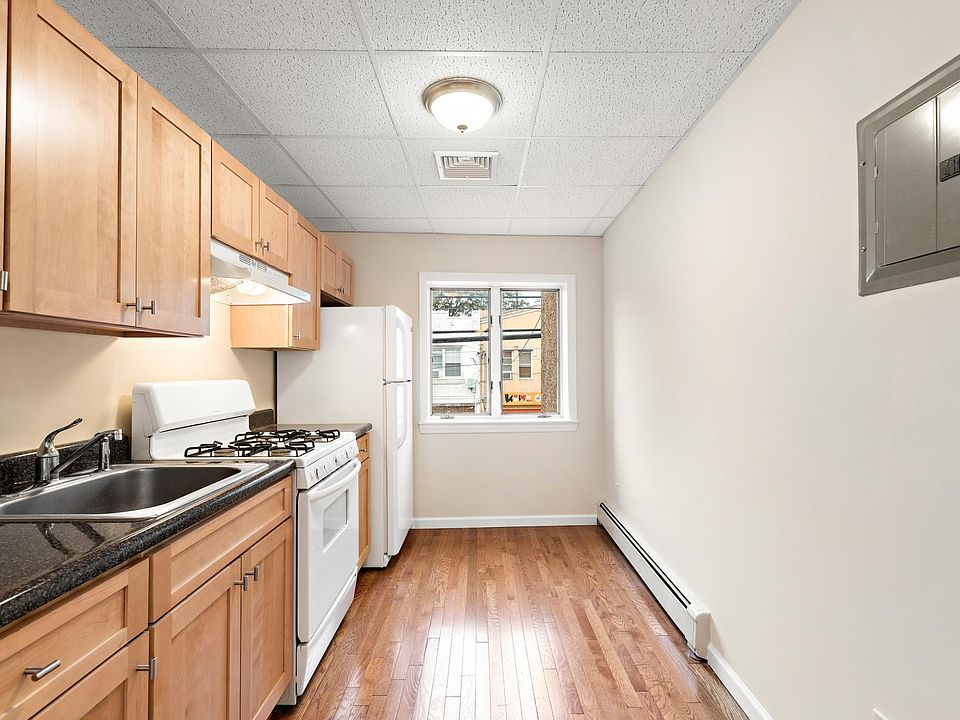 558 Anderson Ave Cliffside Park NJ Zillow