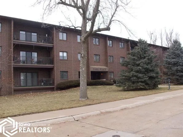 2005 Spring St #U209, Grinnell, IA 50112