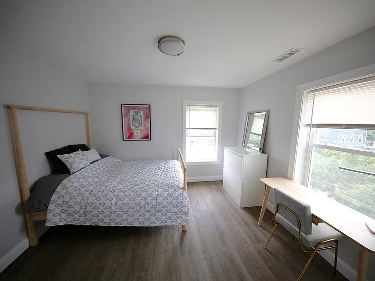 12 Trenton St #F — Photo 3