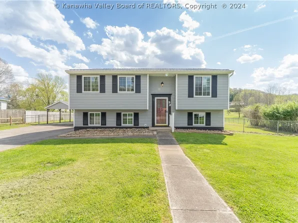 32 Pinewood Cir, Saint Albans, WV 25177