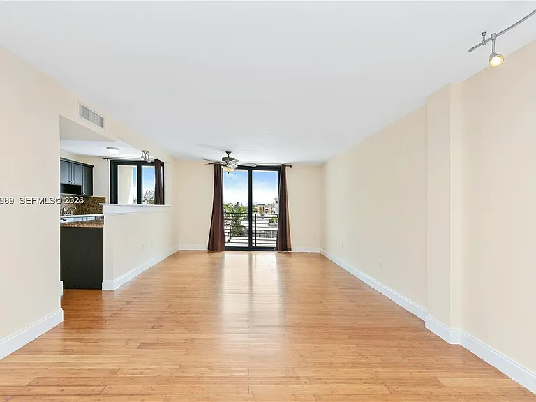 8100 Byron Ave #501 — Photo 18