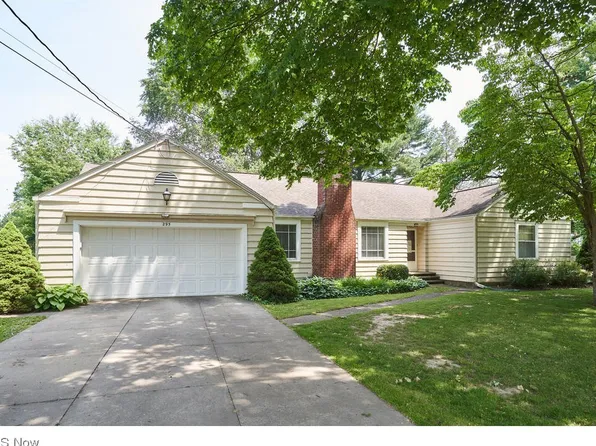 295 Corunna Ave, Fairlawn, OH 44333