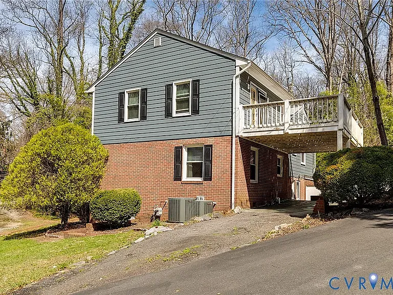 Westover Gardens Blvd — Photo 2
