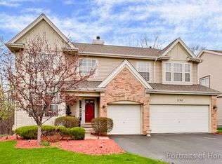 230 Cimarron Rd W, Lombard, IL 60148