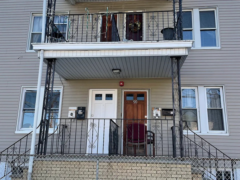 90 3rd Ave #1