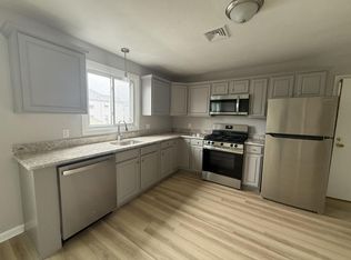 132 Vale St, Fall River, MA 02724