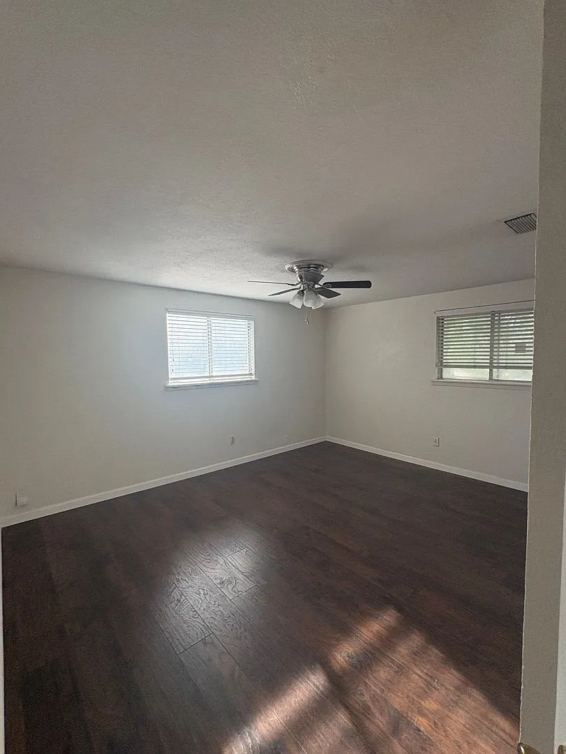 4622 Coventry - 4/Bed 2.5/Bath - $2095/month — Photo 4