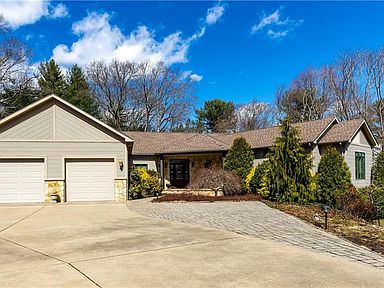 71 Crestwood Rd, Warwick, RI 02886 | Zillow