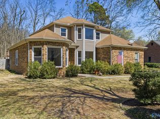 137 Oakhurst Dr, Madison, AL 35758