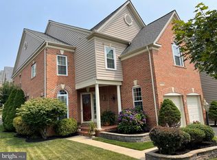 9161 Finnegan St, Lorton, VA 22079