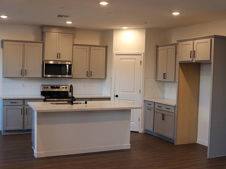 8133 Bodway Pkwy — Photo 8