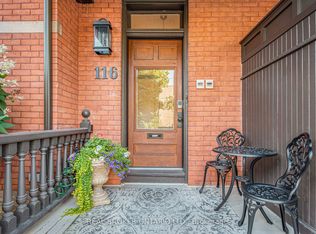 116 Cartier St #C, Ottawa, ON K2P 1K5